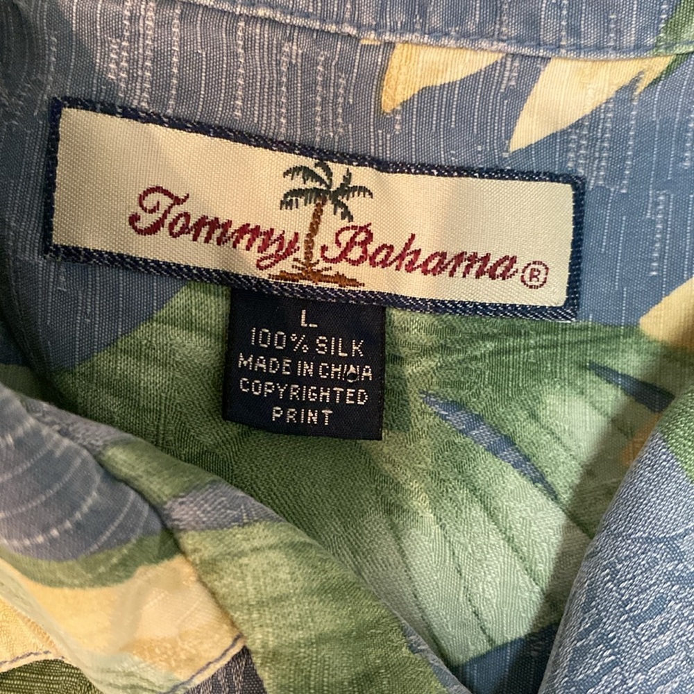 TOMMY BAHAMA Relax 100% SILK Hawaiian leaf print button up shirt Sz L light Blue - Picture 4 of 11